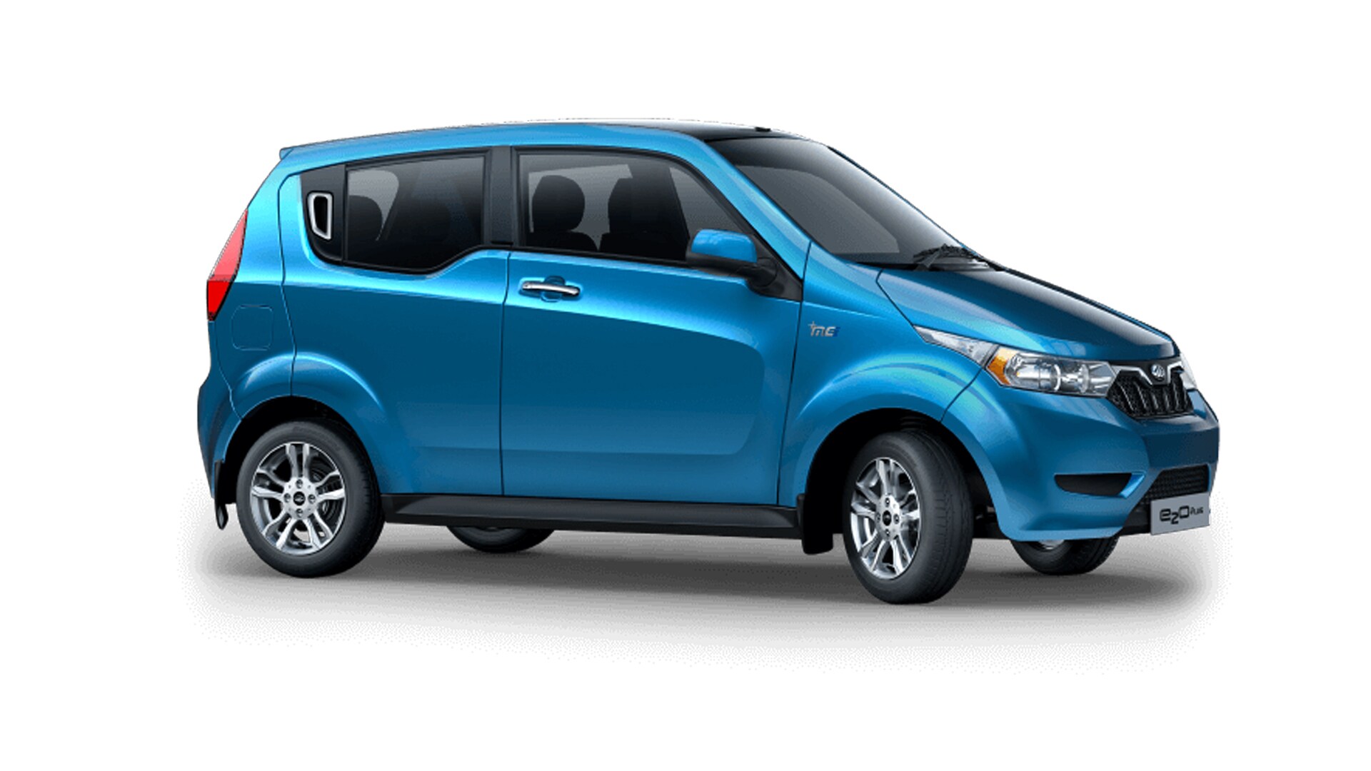 Mahindra  e2o plus 2016 P8 Exterior